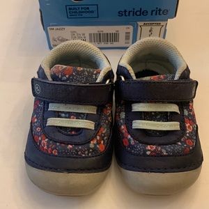 Stride Rite Toddler Girl Jazzy Blue Flowered Sneakers Size 4.5 W
